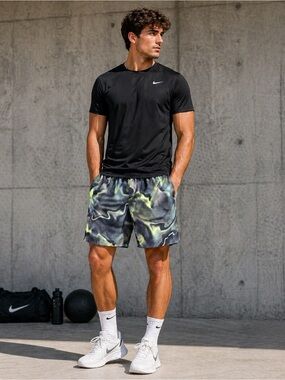 Nike Swim Trunks Men’s Small NWT Neon Print Board Shorts Lined Beach Pool